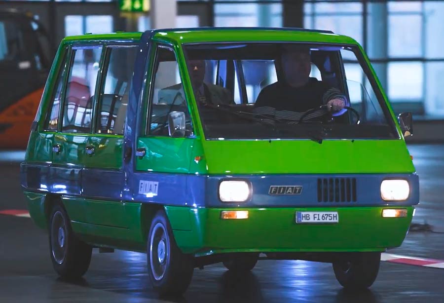 Link naar Fiat 850T visitors bus film