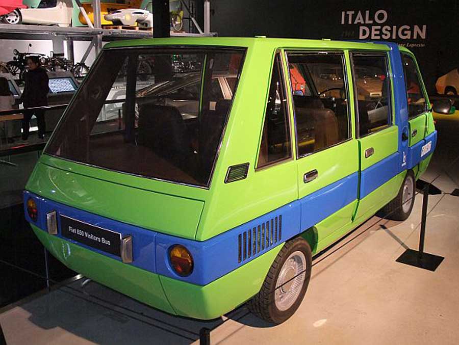 Fiat 850 Bertone visitors bus